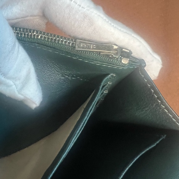 Celine Frame wallet on chain Two- tone Crossbody bag. - Picture 15 of 16